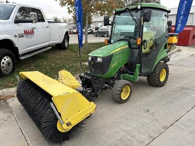 John Deere 1025R Tractor