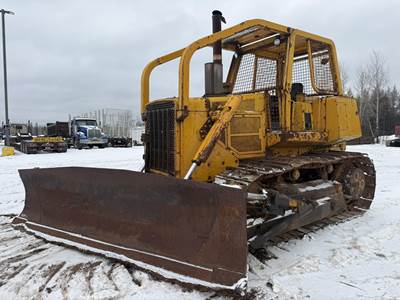 John Deere 850 Tractor