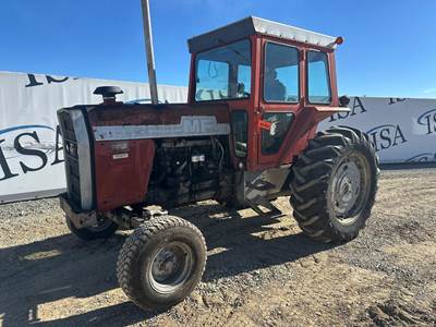 Massey Ferguson 1135 Tractor