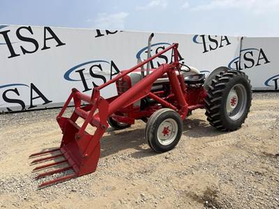 Ford 881 Tractor