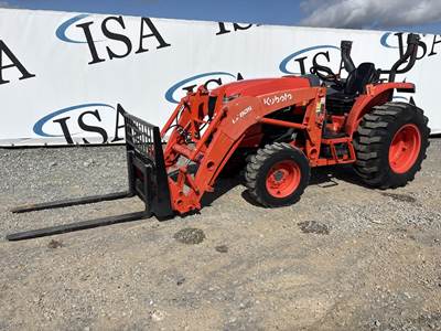 Kubota L4060 Tractor