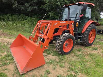 Kubota M4D-071 Tractor