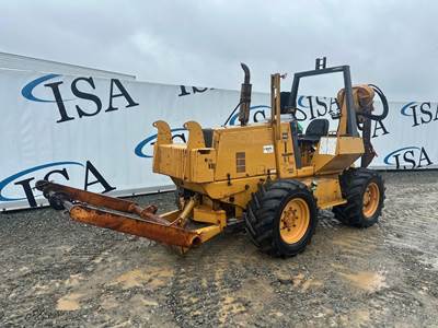 Case 860 Trencher