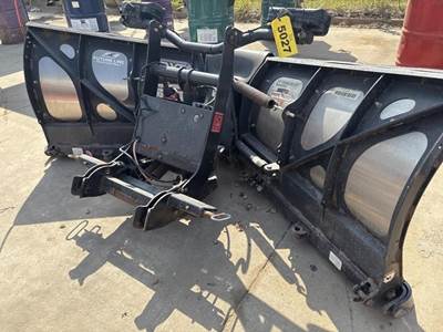 Boss POWER V DXT SMART SHIELD Truck Plow