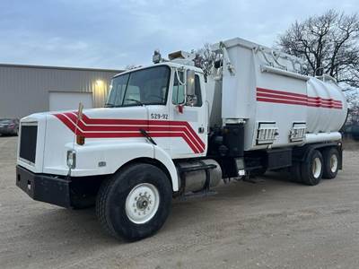 Location: Escanaba, Mi 6 Cylinder Cummins Turbo Diesel Engine, Eaton 8LL Manual