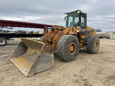 Case 821C Wheel Loader