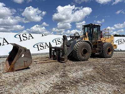 John Deere 744J Wheel Loader