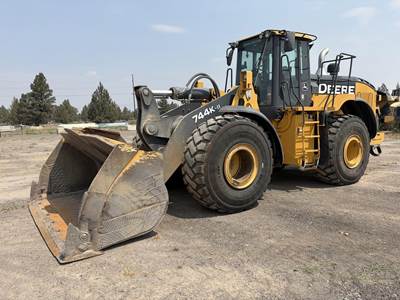 John Deere 744K II Wheel Loader