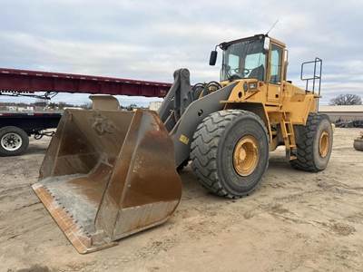 Volvo 220E Wheel Loader