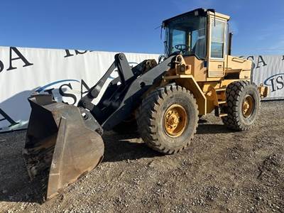 Volvo L70B Wheel Loader