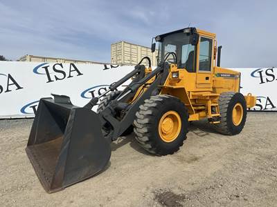 Volvo L90B Wheel Loader