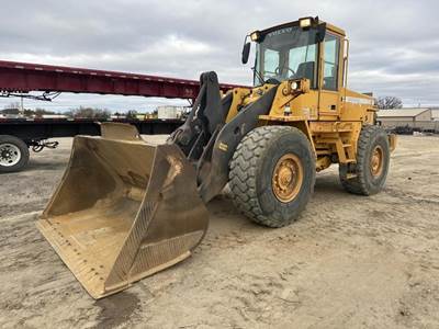 Volvo L90D Wheel Loader