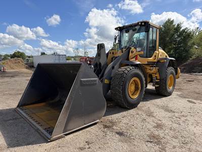 Volvo L90H Large Wheel Loader