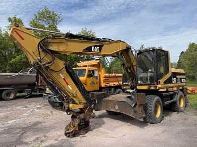 Caterpillar M318 Wheeled Excavator