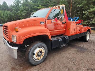 Chevrolet C6500 Wrecker Tow Truck