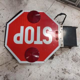 Quality used  5-series Electric Stop Arm Assembly with sign and flashtube lights
