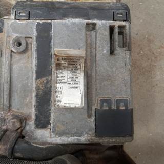 Quality used Espar Hydronic M-II heater. Bolts on to frame under truck. Fitment