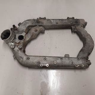 International VT365 Intake Manifold