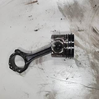 International MaxxForce DT Piston / Rod