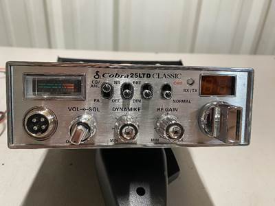 Used - Cobra 25LTD Classic 40CH CB Radio, is untested Powers On and seems to go