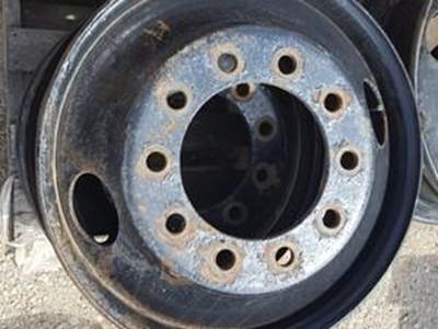 HUB PILOT 11R22.5 Tire & Rim