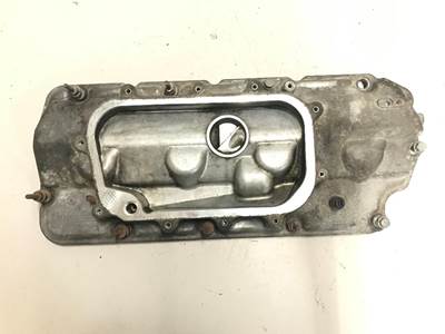 International MaxxForce 7 Valve Cover
