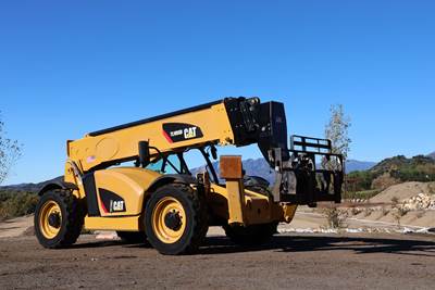 2018 Caterpillar TL1055D Telehandler