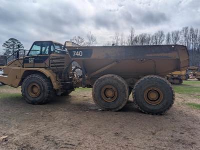 Caterpillar 740 Articulated Truck