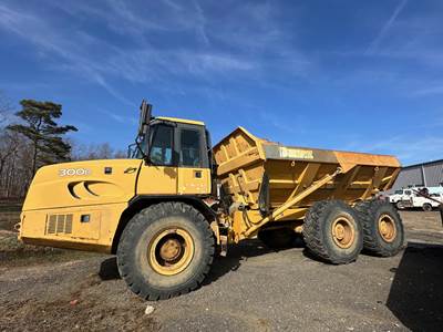 John Deere 300D Articulated Dump Truck