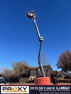 Skyjack SJ46AJ Articulating Boom Lift