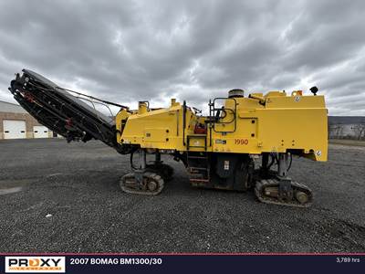 BOMAG BM1300/30 Asphalt Paver