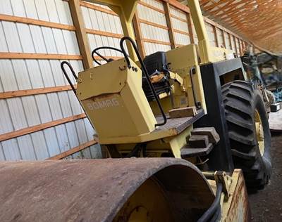 BOMAG BW213D Asphalt Paver