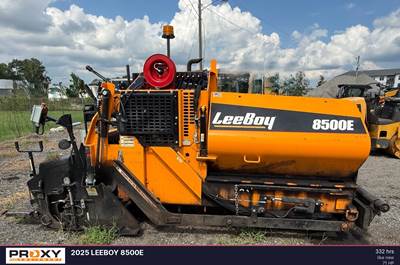 LeeBoy 8500E Asphalt Paver