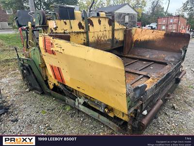 LeeBoy 8500T Asphalt Paver