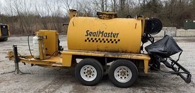 SealMaster TR300 Towable Asphalt Distributor
