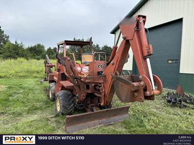 1999 Ditch Witch 5110 Trencher with A420 Backhoe Attachment