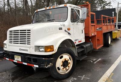 International 4700 Attenuator Truck