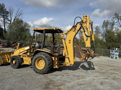 Caterpillar 420D Backhoe
