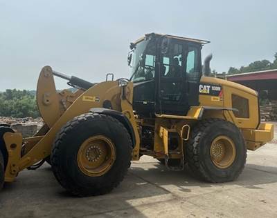 Caterpillar 930M Backhoe