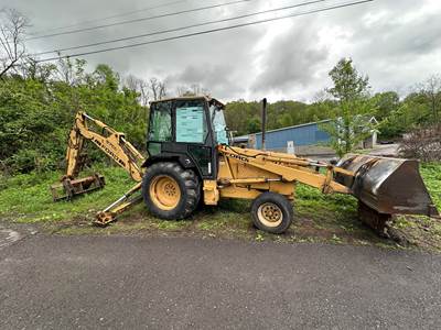 Ford 575D Backhoe