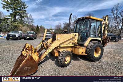 John Deere 310D Backhoe