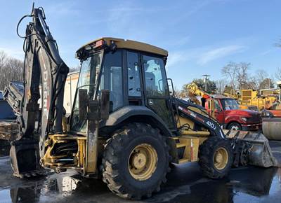 John Deere 410J Backhoe