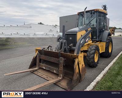 John Deere 410J Backhoe