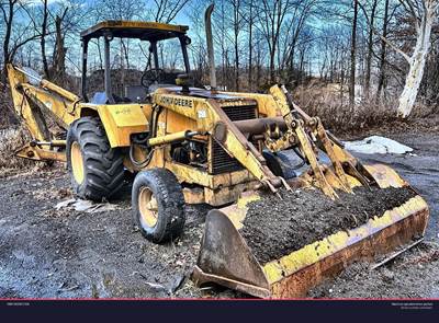 John Deere 510B Backhoe