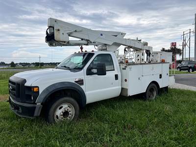 Ford F-450 Boom / Bucket Truck