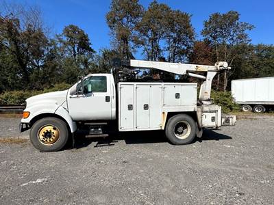 Ford Boom / Bucket Truck