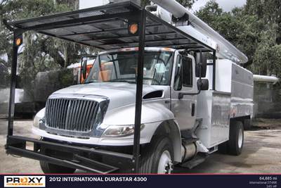 International DuraStar 4300 Boom / Bucket Truck