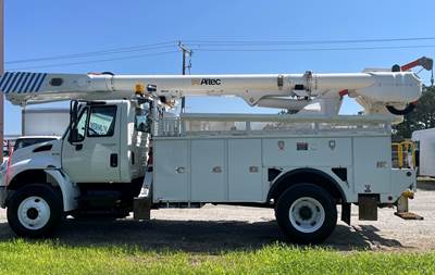 International Boom / Bucket Truck
