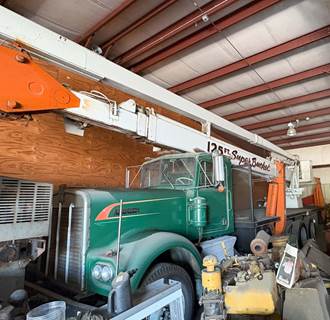 Kenworth W900 Boom / Bucket Truck