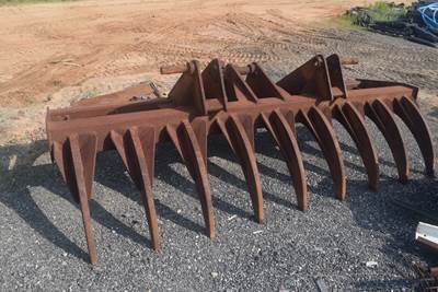 Custom Made Brush Grapple